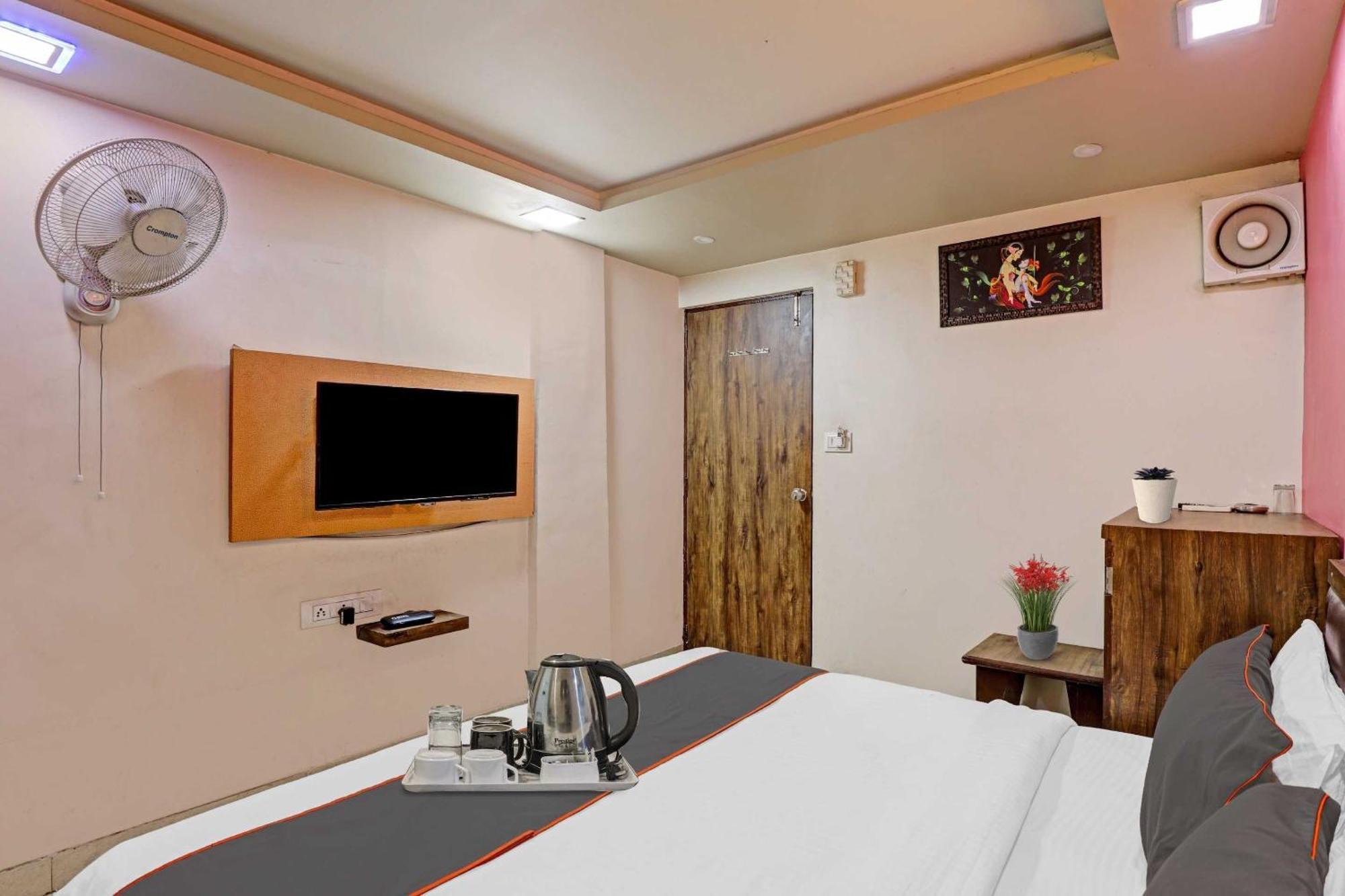 Hotel O Royal 阿穆达巴 外观 照片