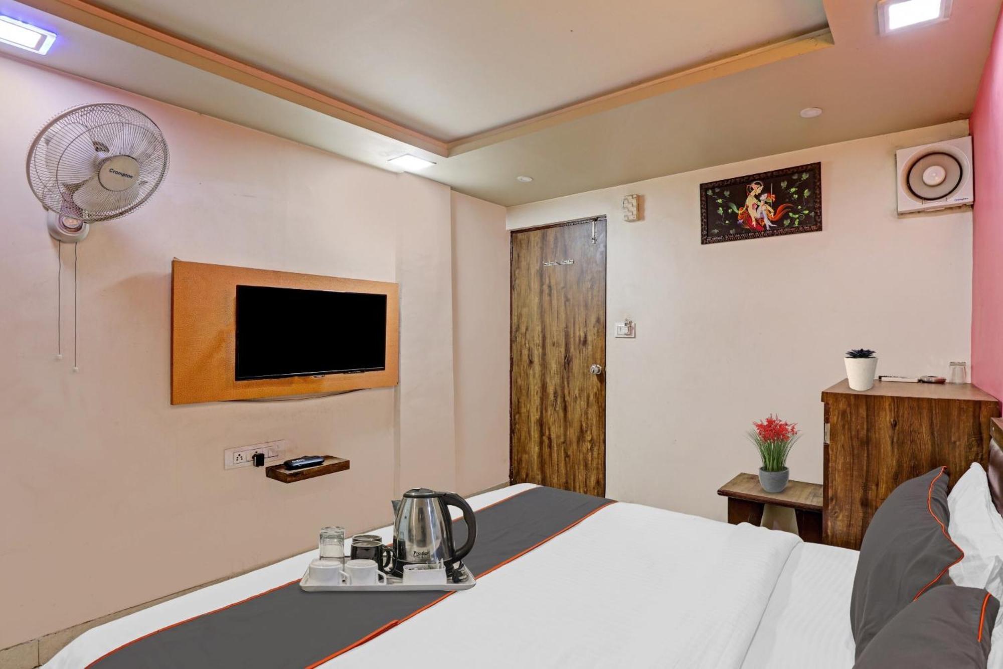 Hotel O Royal 阿穆达巴 外观 照片