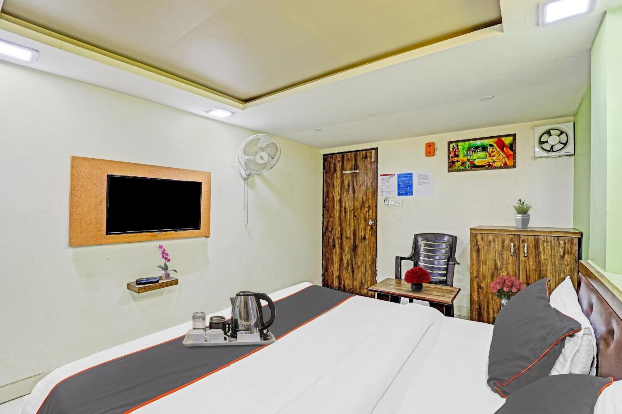 Hotel O Royal 阿穆达巴 外观 照片